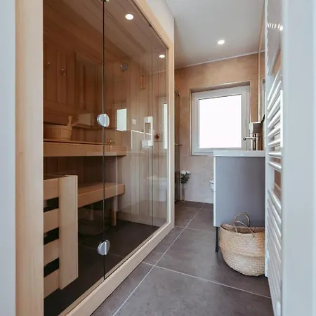 Oddih With Terrace And Private Sauna * Bled