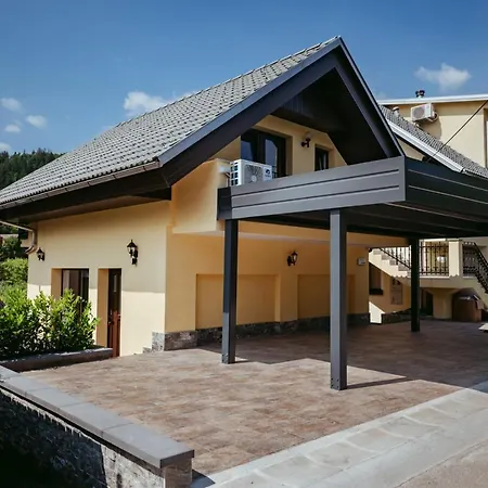 Oddih With Terrace And Private Sauna Apartman