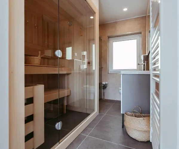 Oddih With Terrace And Private Sauna * Bled